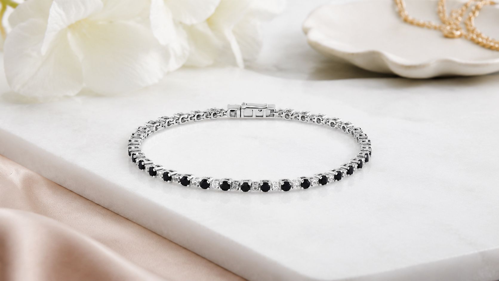 18cm Diamond Set Black and White Created Sapphire Tennis Bracelet in Sterling Silver (Diamond)