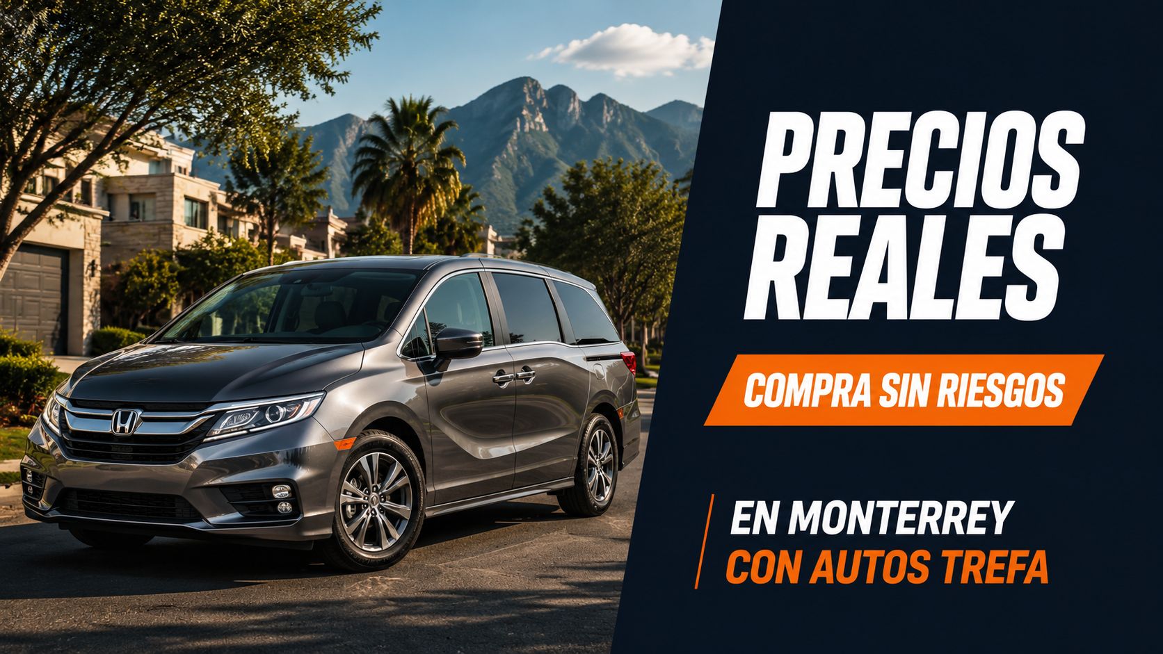Una minivan Honda Odyssey 2017 gris estacionada en una calle residencial con montañas al fondo en Monterrey.