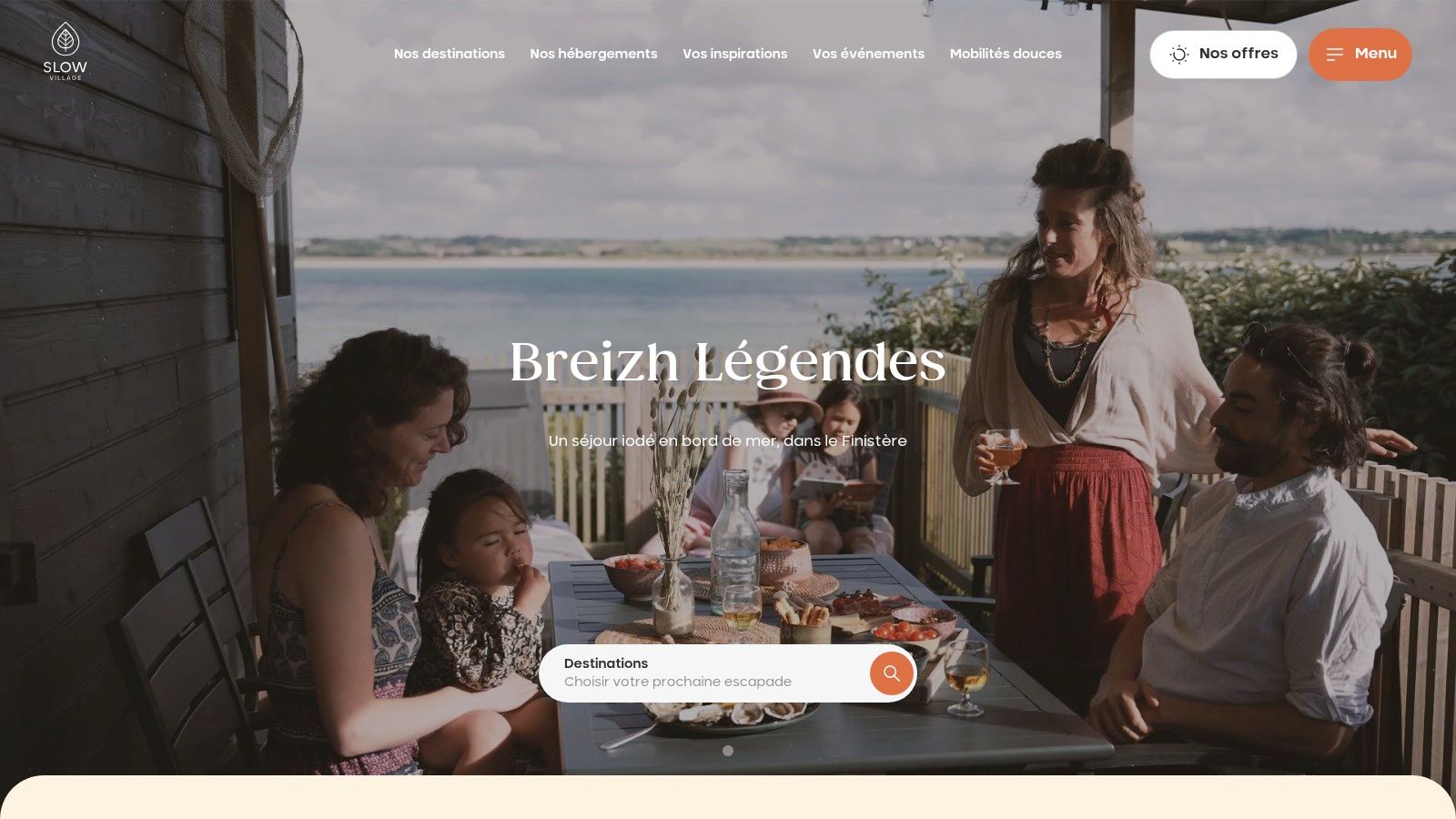atypical-seaside-rental-family-dining.jpg